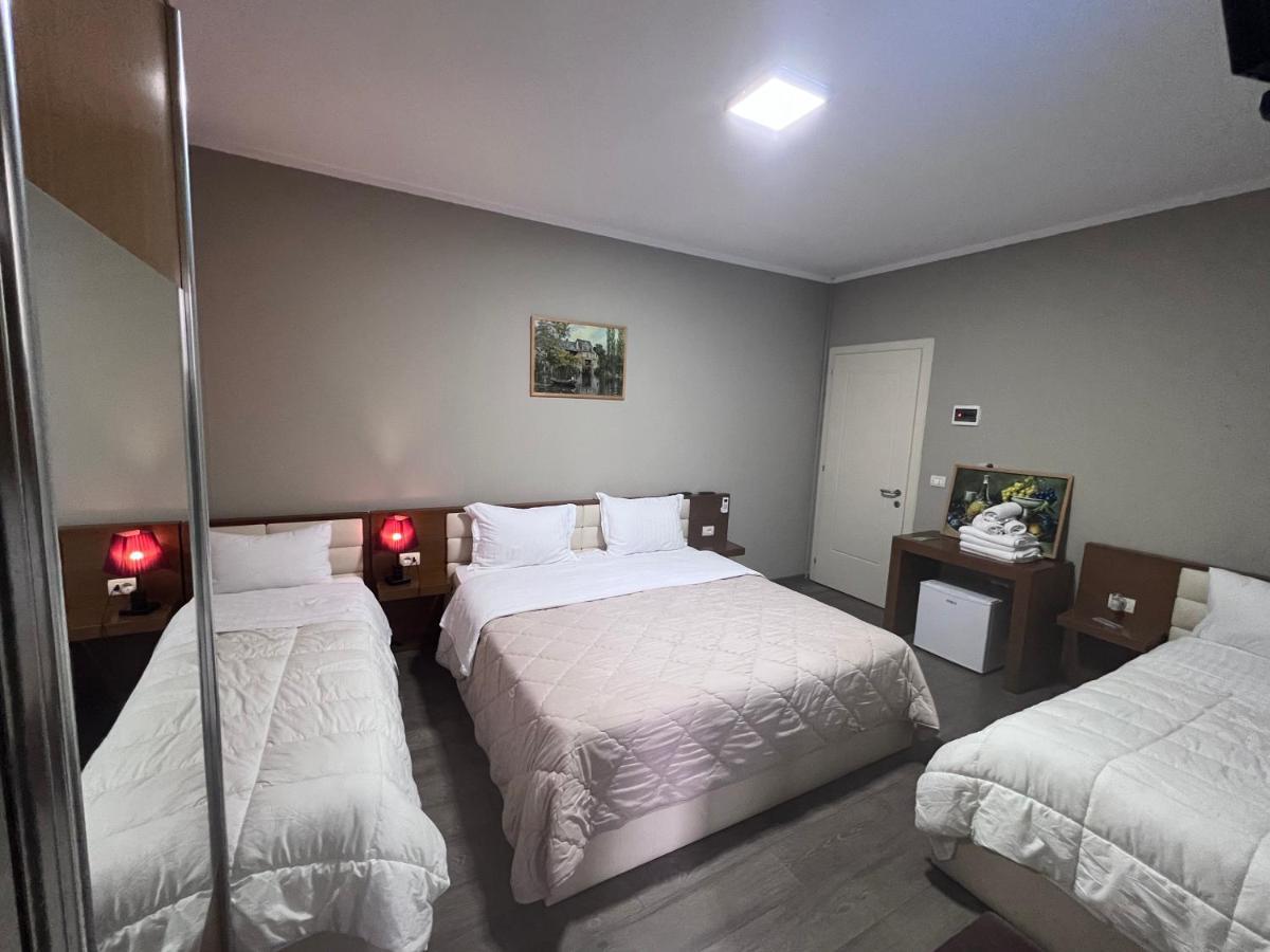 Bobi Hotel Shkoder Luaran gambar
