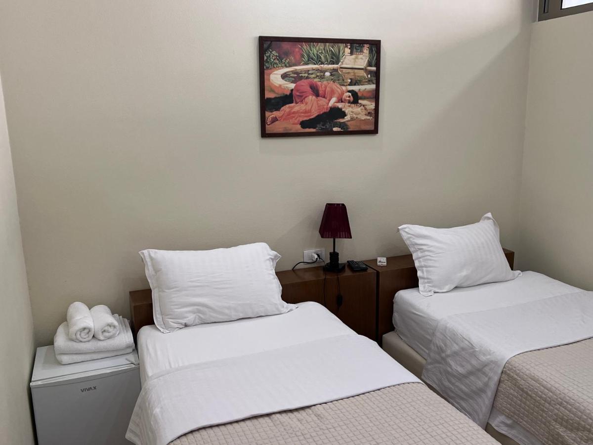 Bobi Hotel Shkoder Luaran gambar