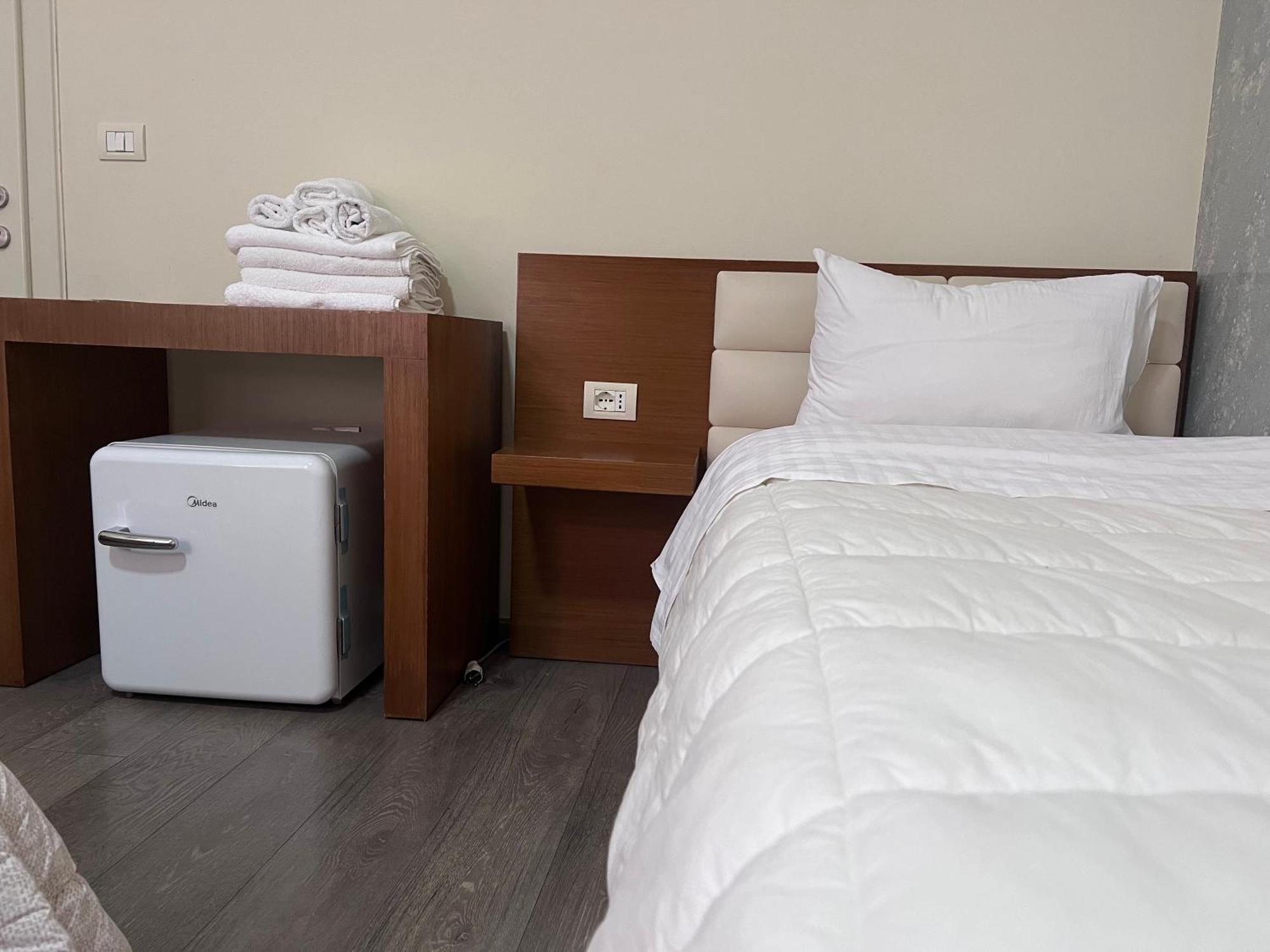 Bobi Hotel Shkoder Luaran gambar