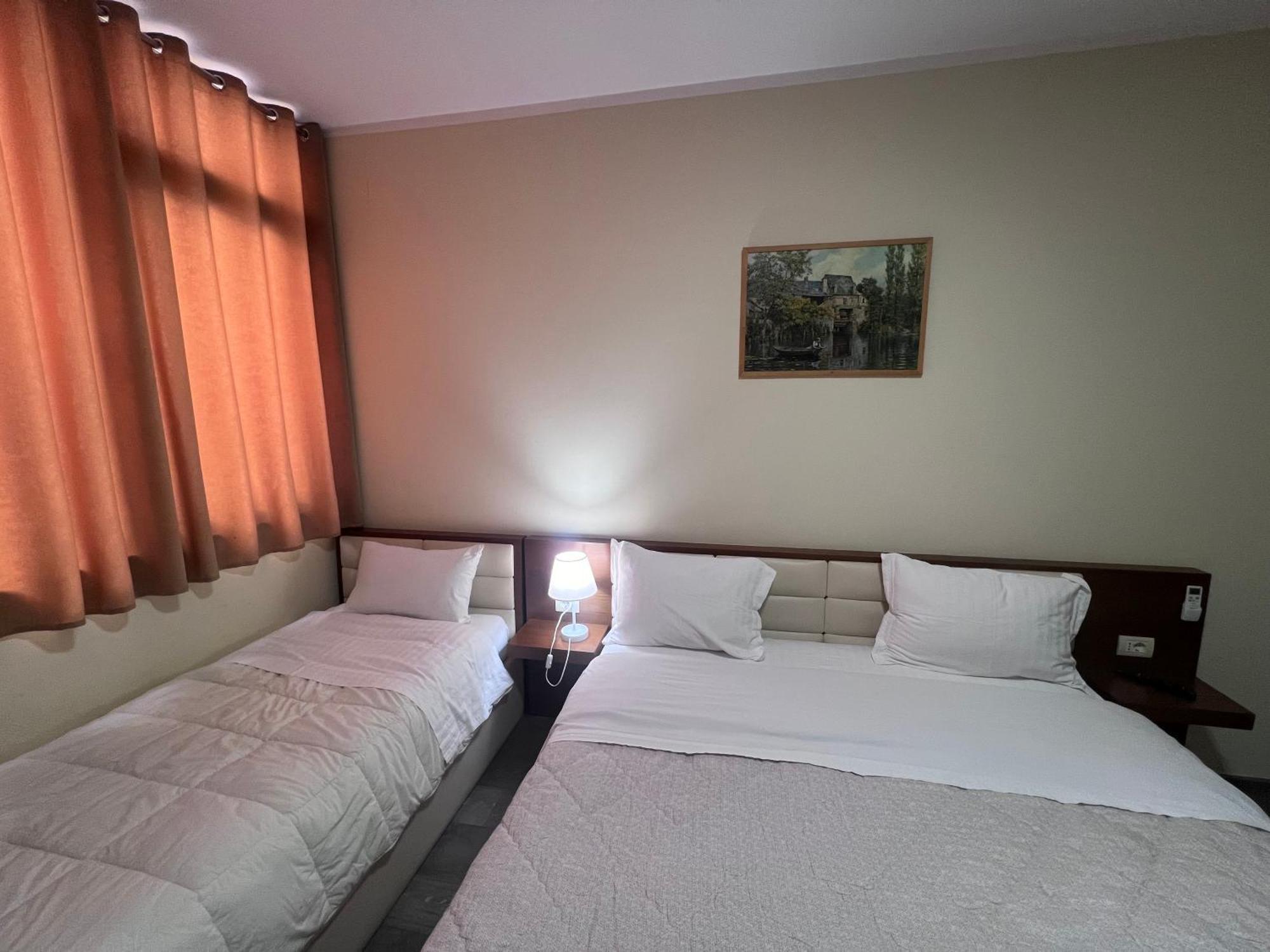 Bobi Hotel Shkoder Luaran gambar
