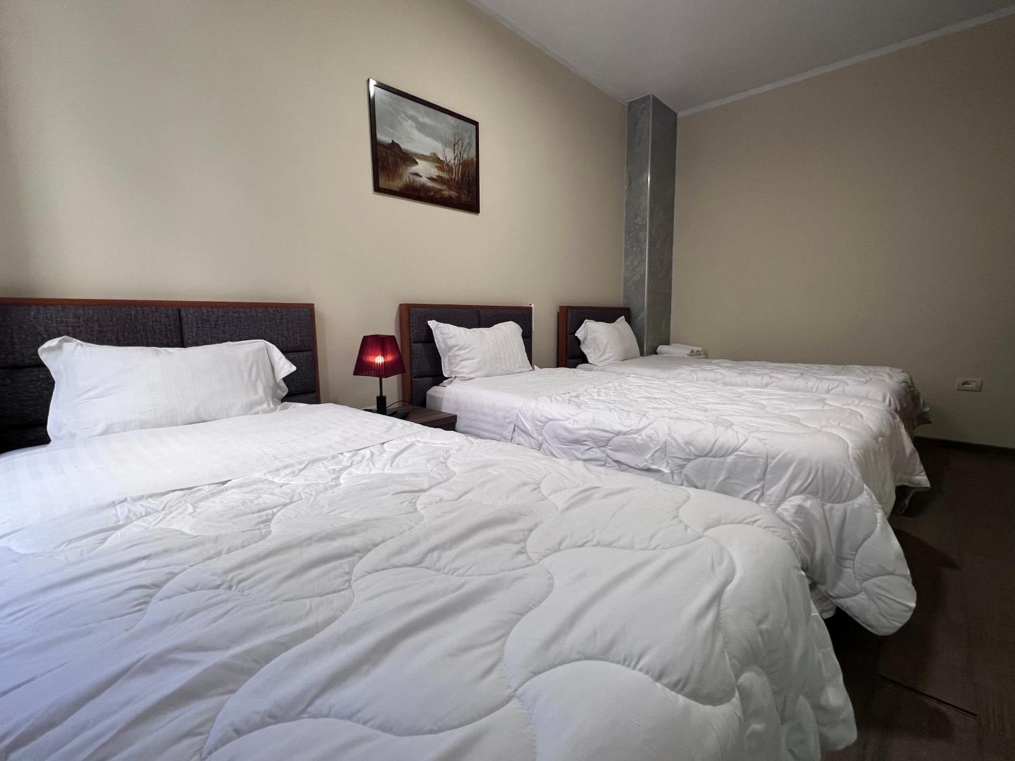 Bobi Hotel Shkoder Luaran gambar