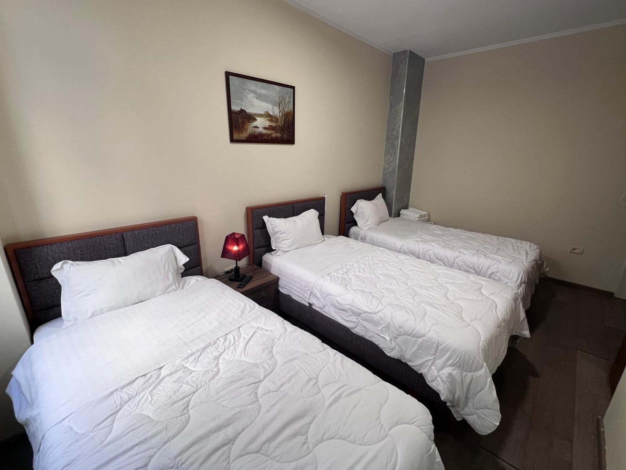 Bobi Hotel Shkoder Luaran gambar